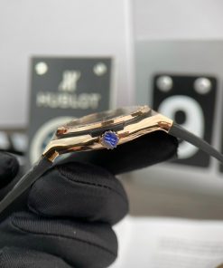 dong-ho-Hublot -King- Gold-Diamonds-size-42mm-01